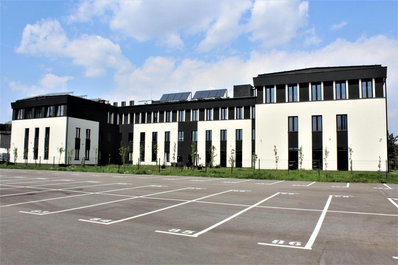Vanta Business Center สกาวินา ภายนอก รูปภาพ