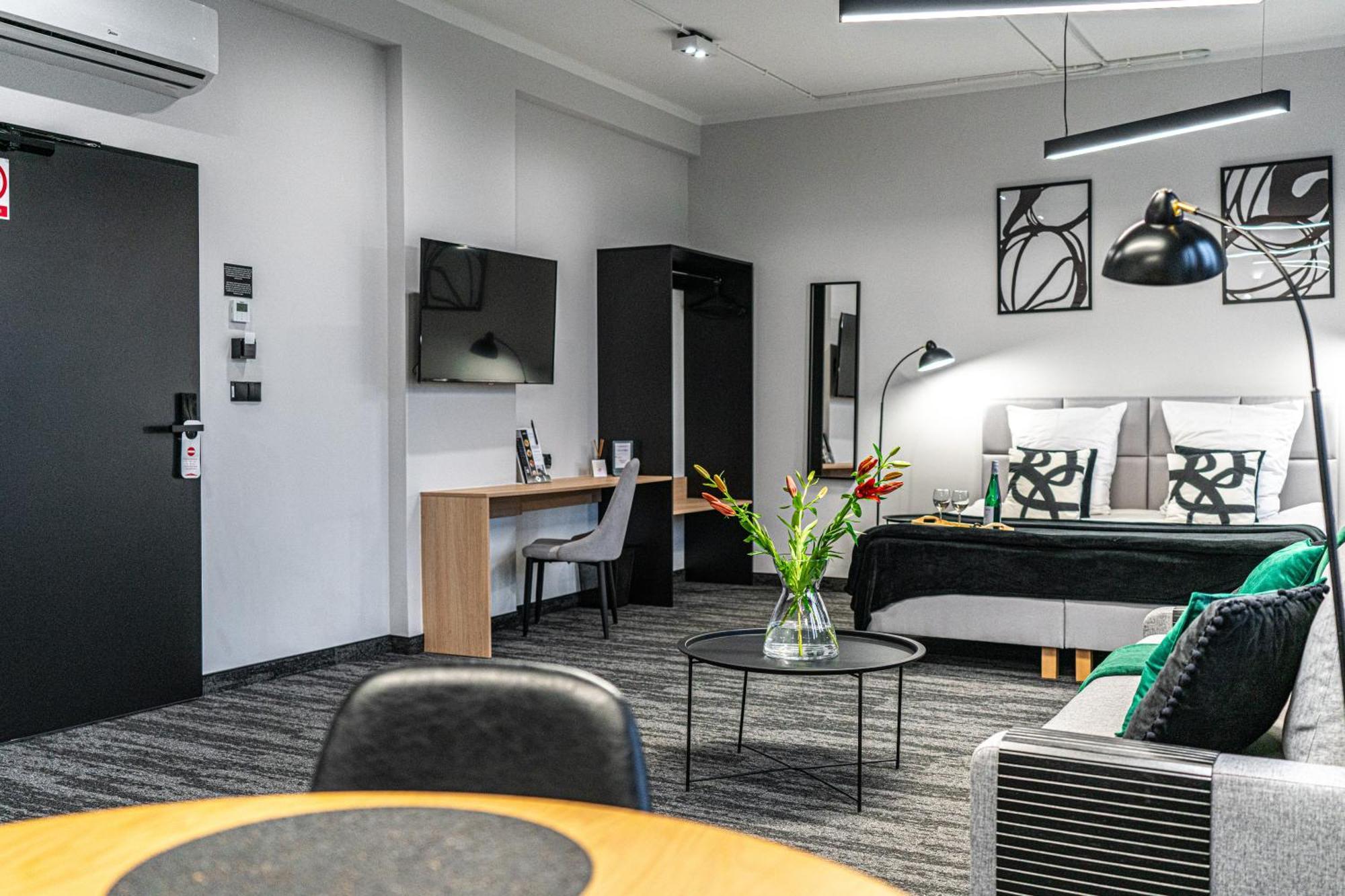 Vanta Business Center สกาวินา ภายนอก รูปภาพ
